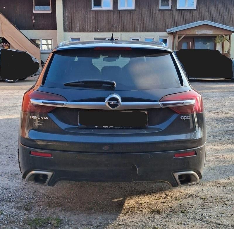 Gebraucht Opel Insignia OPC 325 PS (239 kW) 2015 Schwarz Kombi