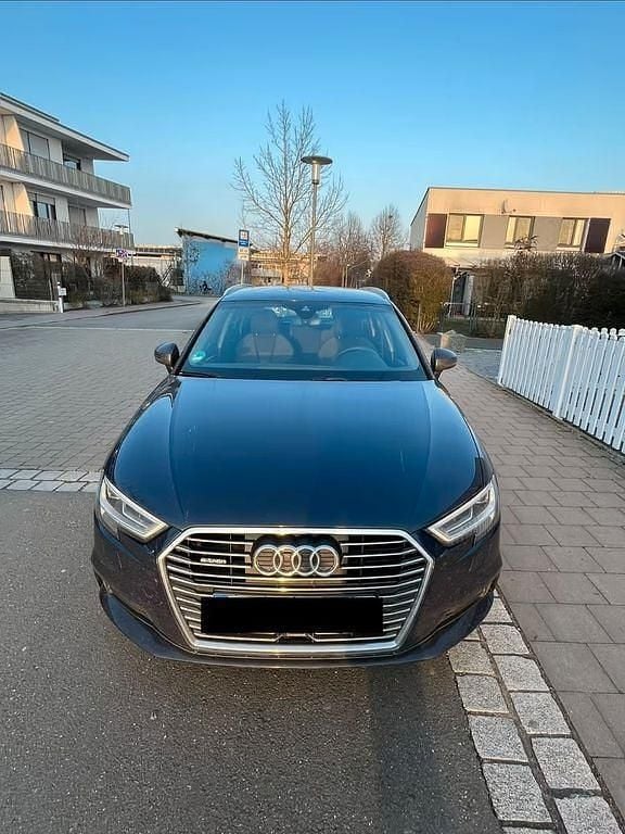 Gebraucht Audi A3 Sport 204 PS (150 kW) 2020 Blau Limousine