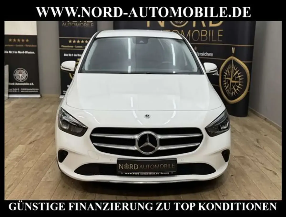 Gebraucht Mercedes B180 Style 116 PS (85 kW) 2023 Weiß Kleinwagen