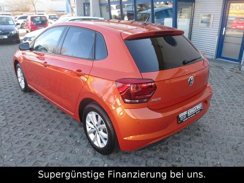 Używany VW Polo Highline 95 KM (69 kW) 2017 Pomarańczowy Hatchback