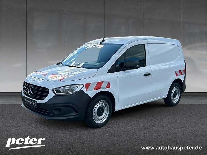 Arktikweiß Gebraucht 2023 Mercedes Citan 110 Van / Kleinbus | 17.838 € (Fairer Preis) - Bild 1/4