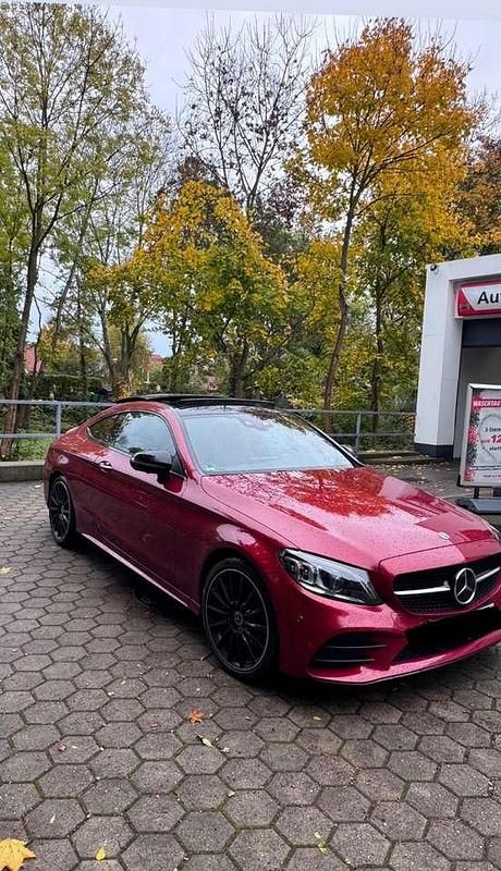 Gebraucht Mercedes C300 258 PS (189 kW) 2023 Rot Coupé