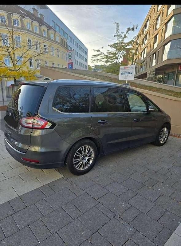 Gebraucht Ford Galaxy Titanium 150 PS (110 kW) 2016 Grau Van / Kleinbus