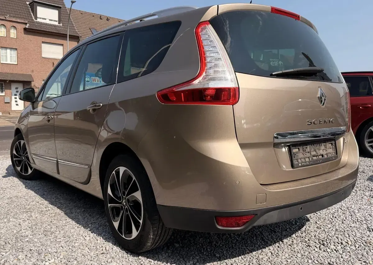 Gebraucht Renault Grand Scénic IV Bose Edition 131 PS (96 kW) 2016 Gold Van / Kleinbus