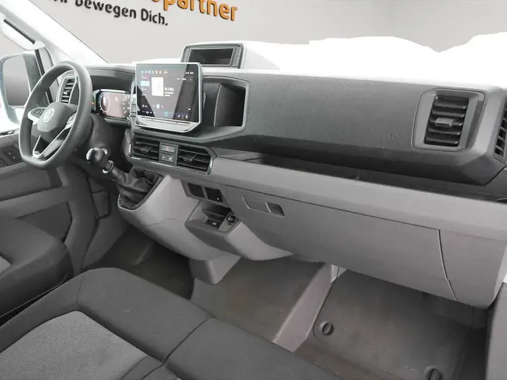 Gebraucht VW Crafter S 177 PS (130 kW) 2025 Candyweiß Van