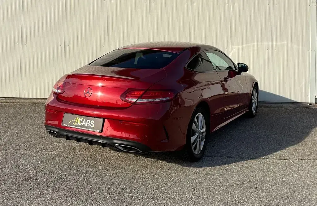 Gebraucht Mercedes C180 AMG line 156 PS (114 kW) 2016 Rot Coupé