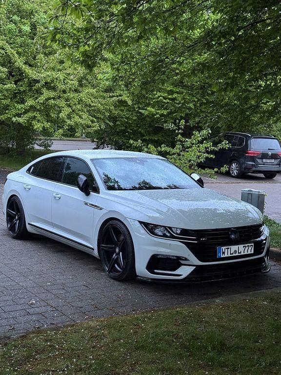 Weiß Gebraucht 2017 VW Arteon R-line Limousine | 30.000 € (Teuer) - Bild 1/4