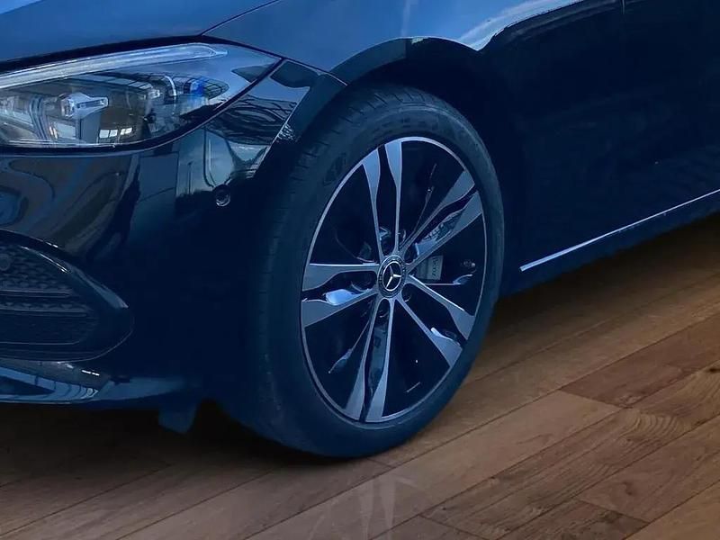 Gebraucht Mercedes C300e Night 204 PS (150 kW) 2022 Schwarz Limousine