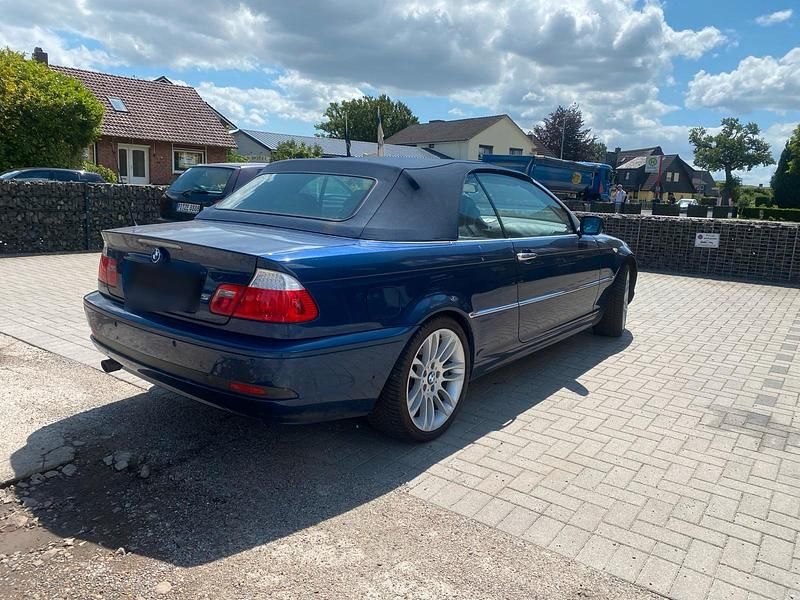 Gebraucht BMW 318 Cabriolet 143 PS (105 kW) 2004 Blau Cabrio