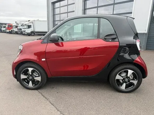 Gebraucht Smart ForTwo Electric Drive Exclusive 60 kW (82 PS) 2024 Rot