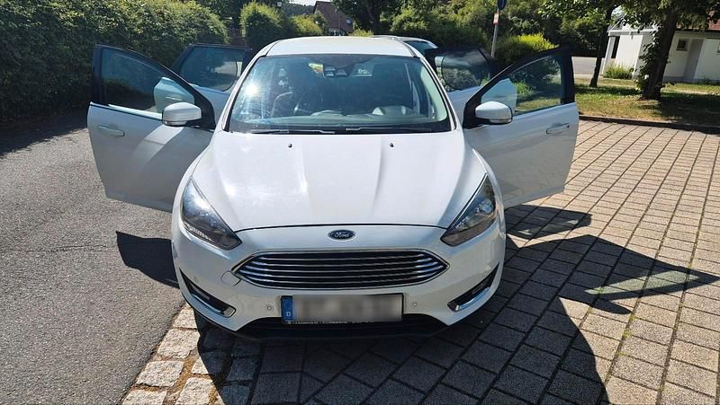 Gebraucht Ford Focus 125 PS (91 kW) 2016 Weiß Kombi