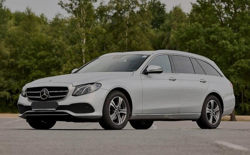 Weiß Gebraucht 2017 Mercedes E220 Kombi | 19.000 € (Superpreis) - Bild 1/4