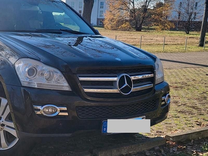Schwarz Gebraucht 2007 Mercedes GL320 SUV | 6.800 € (Superpreis) - Bild 1/4