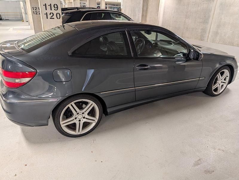 Grau Gebraucht 2008 Mercedes CLC180 Kleinwagen | 5.600 € (Fairer Preis) - Bild 1/4