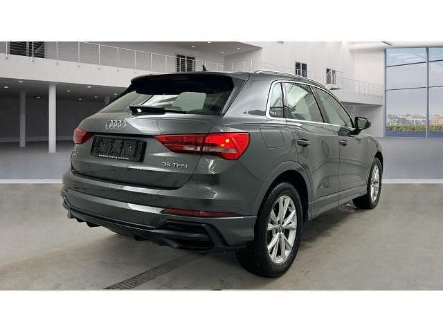 Gebraucht Audi Q3 Design 150 PS (110 kW) 2019 Daytonagrau perleffekt SUV