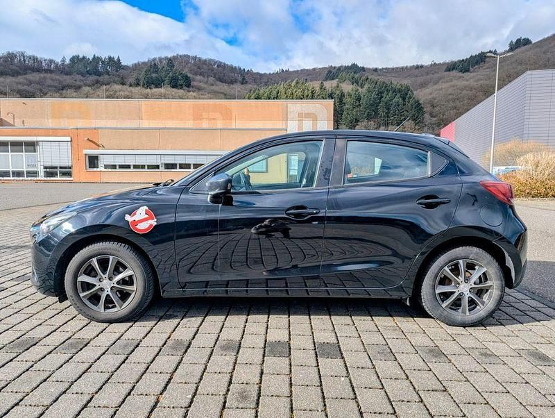 Gebraucht Mazda 2 Center-Line 75 PS (55 kW) 2017 Schwarz Limousine