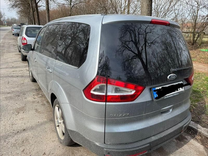 Gebraucht Ford Galaxy Titanium 145 PS (106 kW) 2008 Silber Van / Kleinbus