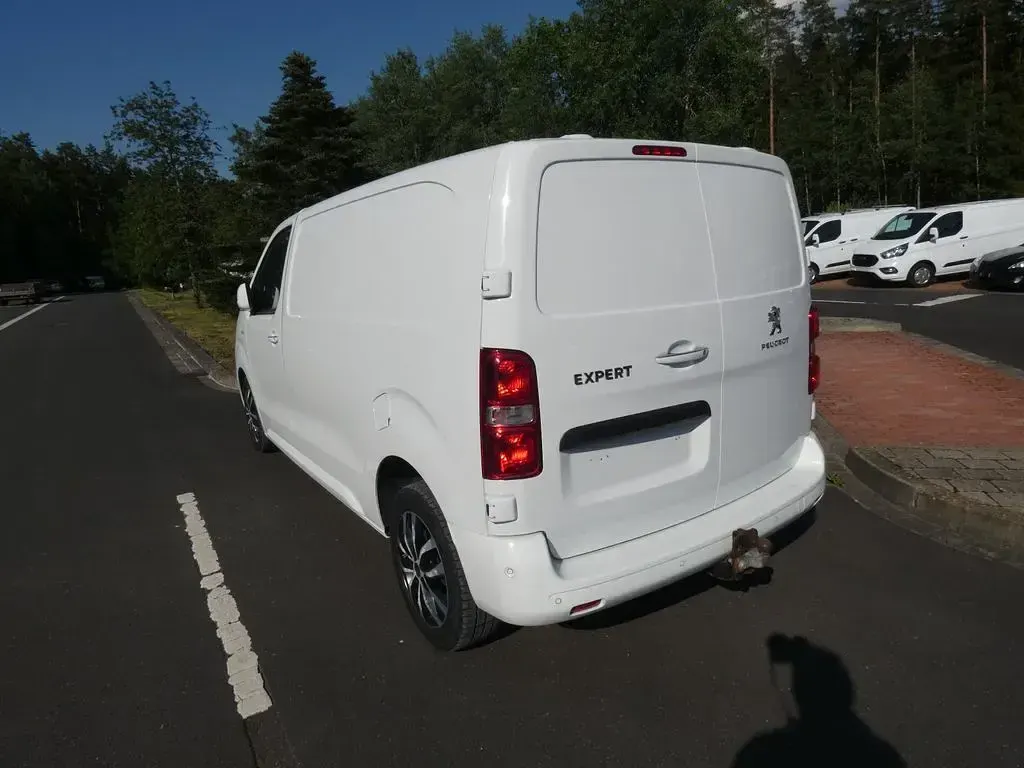 Gebraucht Peugeot Expert 122 PS (89 kW) 2021 Weiß Van