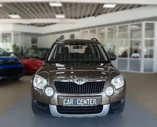 Gebraucht Skoda Yeti Active 105 PS (77 kW) 2013 Braun SUV