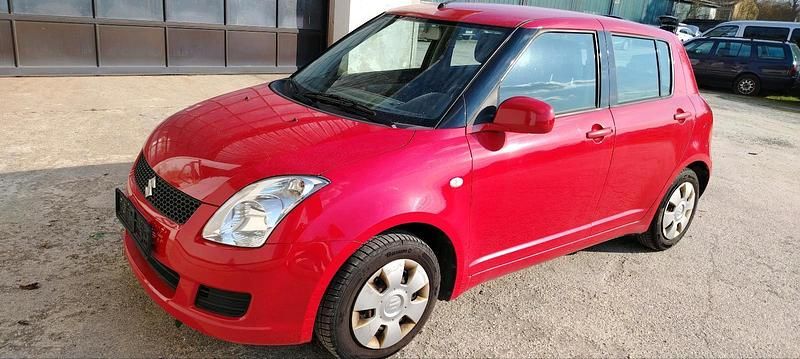 Gebraucht Suzuki Swift Snow 92 PS (67 kW) 2009 Rot Kleinwagen