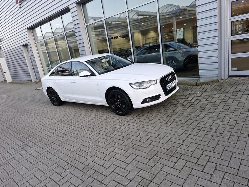 Gebraucht Audi A6 179 PS (131 kW) 2012 Weiß Limousine