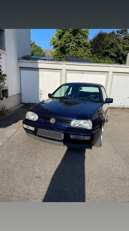 Blau Gebraucht 1996 VW Golf Cabriolet Classicline Cabrio | 1.699 € (Superpreis) - Bild 1/4