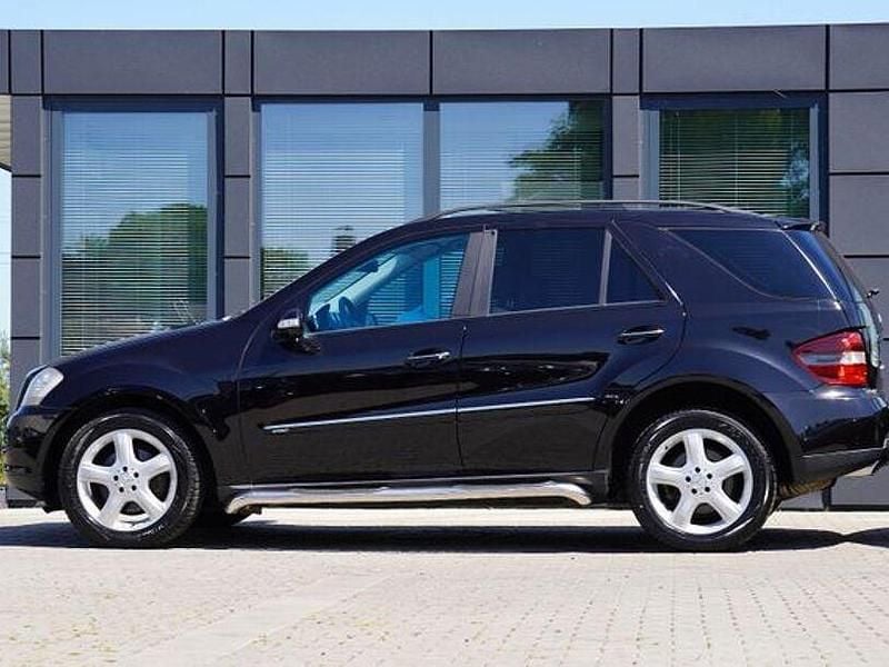 Gebraucht Mercedes ML320 224 PS (164 kW) 2007 Schwarz SUV