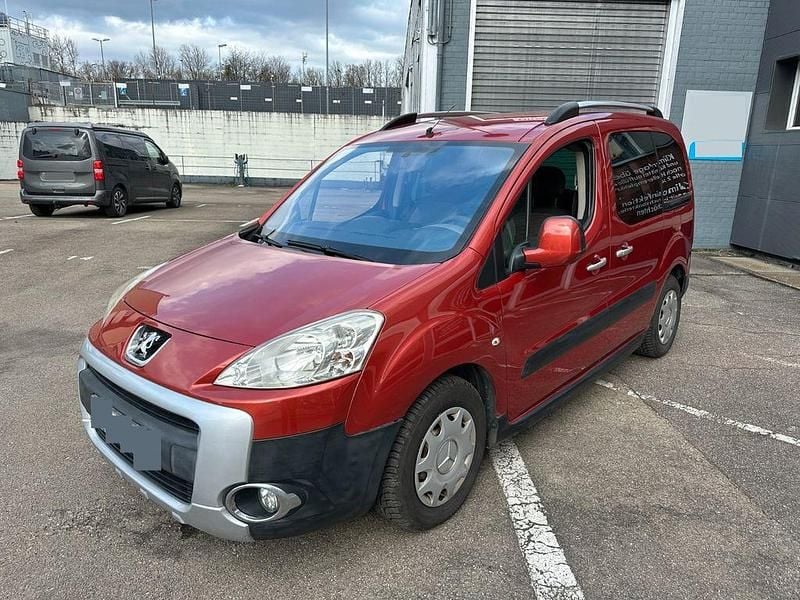 Gebraucht Peugeot Partner Tepee 109 PS (80 kW) 2008 Rot Van / Kleinbus