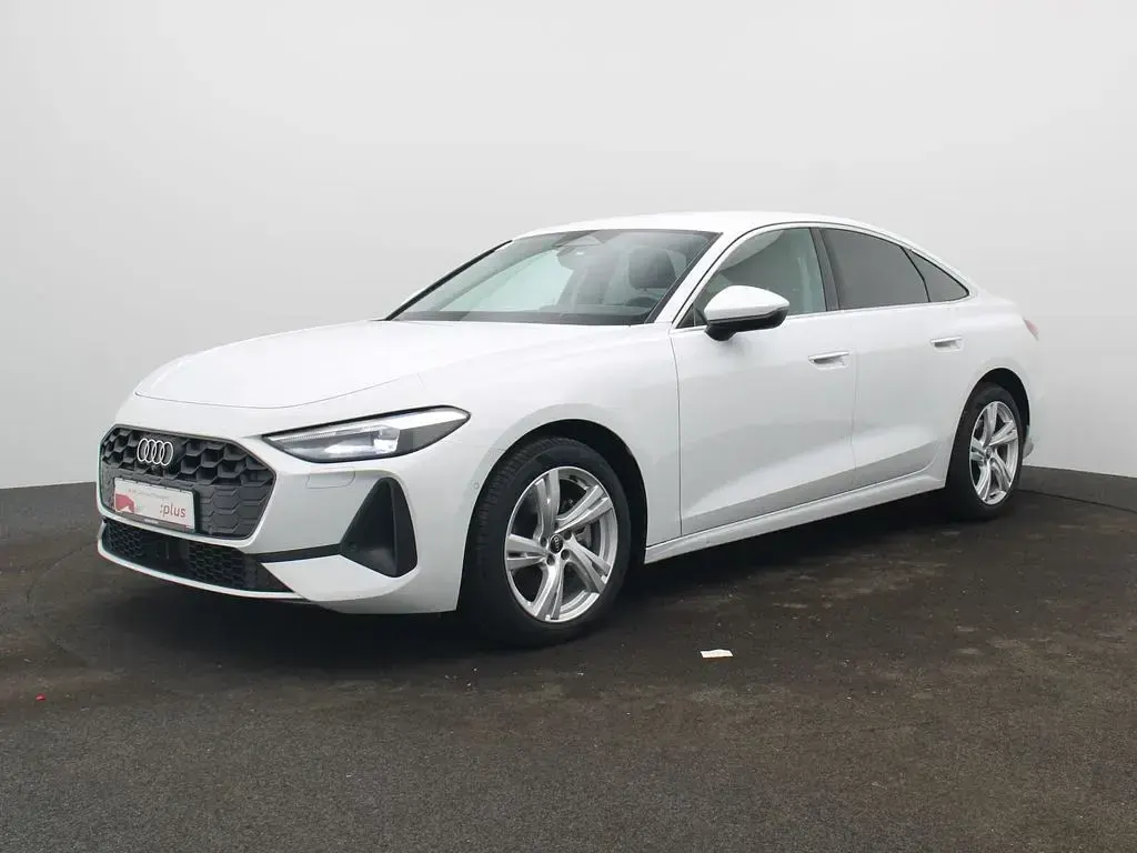 Second-hand Audi A5 Basis 204 CP (150 kW) 2025 Alb Berlinǎ
