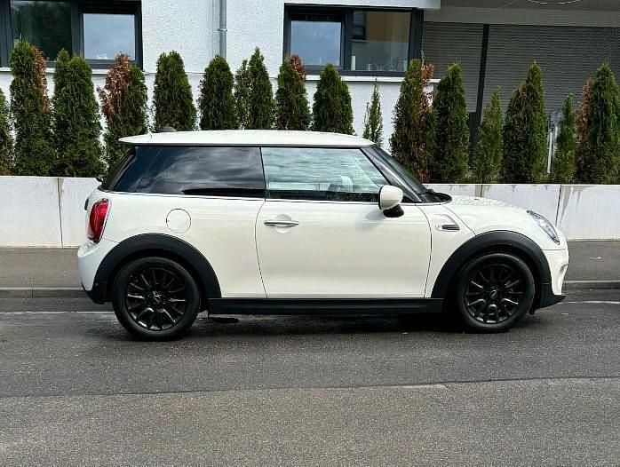 Weiß Gebraucht 2021 Mini ONE Kleinwagen | 18.900 € (Fairer Preis) - Bild 1/4