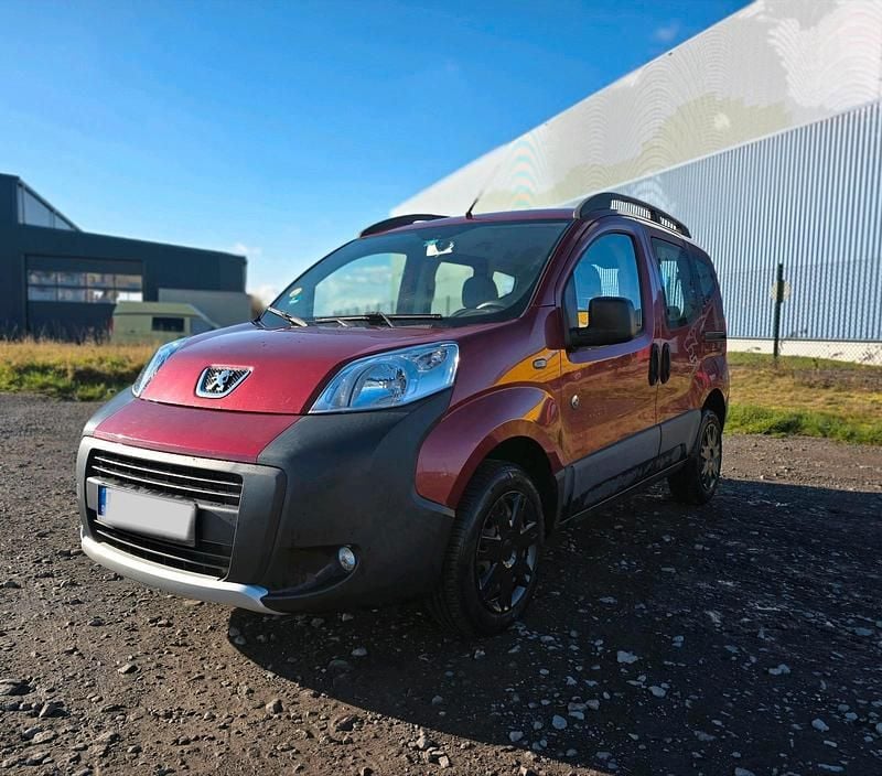 Rot Gebraucht 2010 Peugeot Bipper Van / Kleinbus | 2.400 € (Fairer Preis) - Bild 1/4