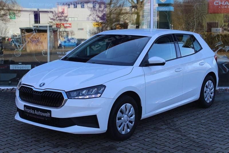 Gebraucht Skoda Fabia Active 65 PS (47 kW) 2022 Weiß Limousine