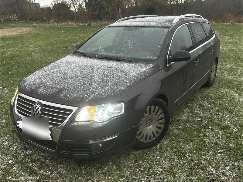 Braun Gebraucht 2006 VW Passat Kombi | 1.900 € (Superpreis) - Bild 1/4