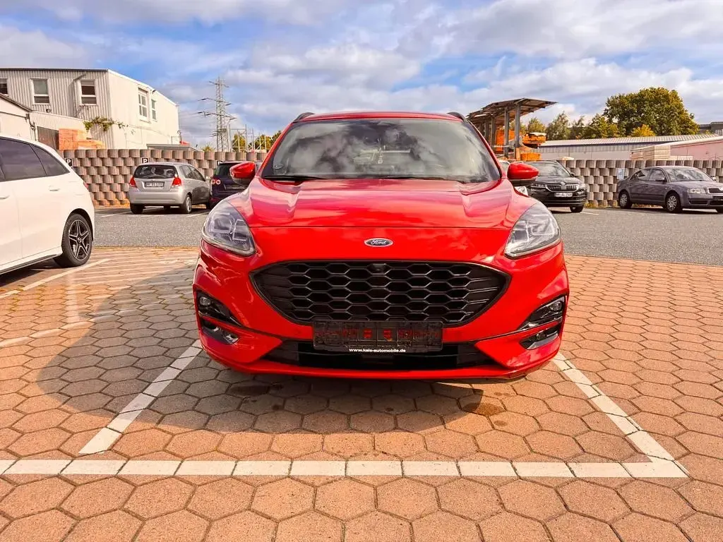 Gebraucht Ford Kuga ST-Line 224 PS (164 kW) 2023 Rot SUV