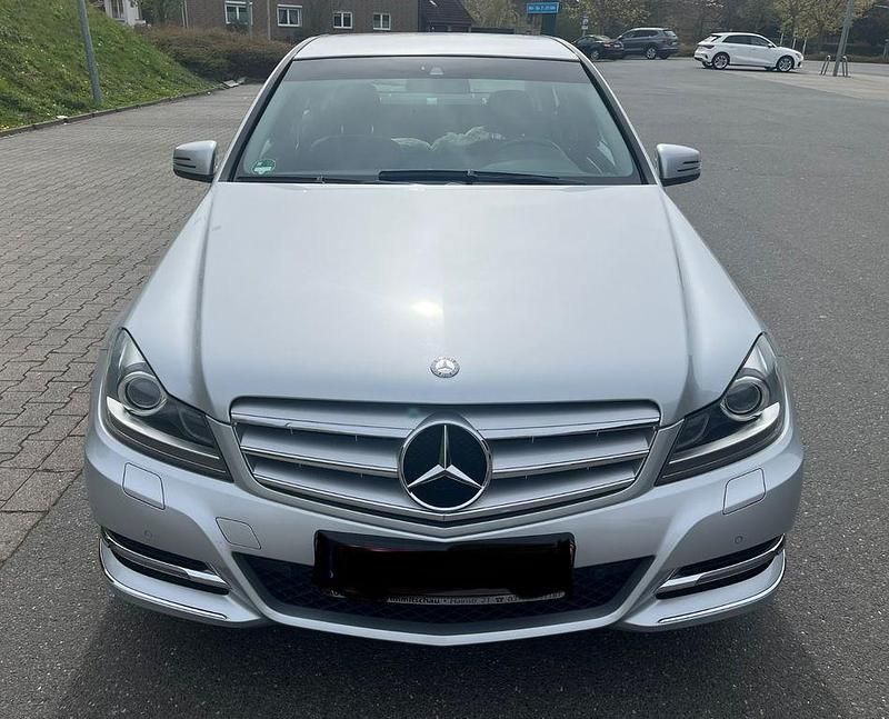 Gebraucht Mercedes C200 184 PS (135 kW) 2011 Silber Limousine