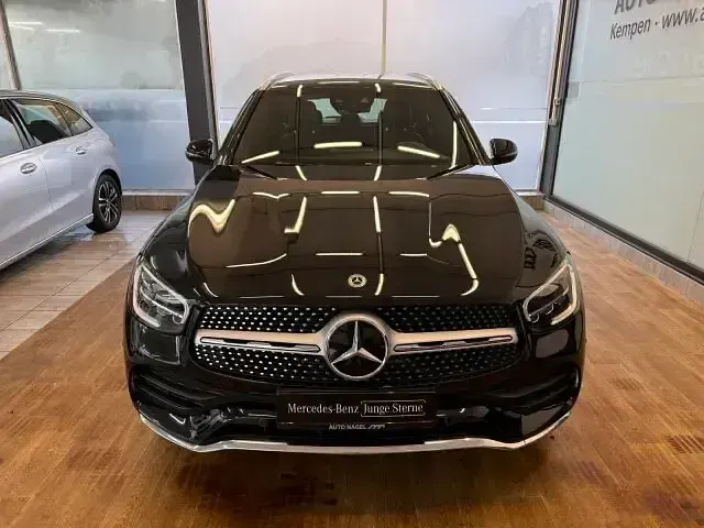 Gebraucht Mercedes GLC300e AMG 320 PS (235 kW) 2021 Schwarz SUV