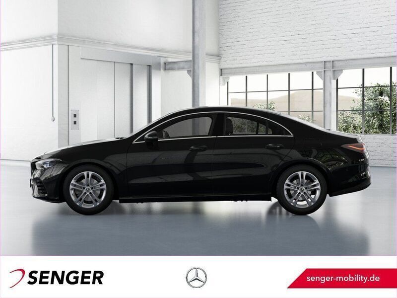 Gebraucht Mercedes CLA180 136 PS (100 kW) 2023 Schwarz Limousine
