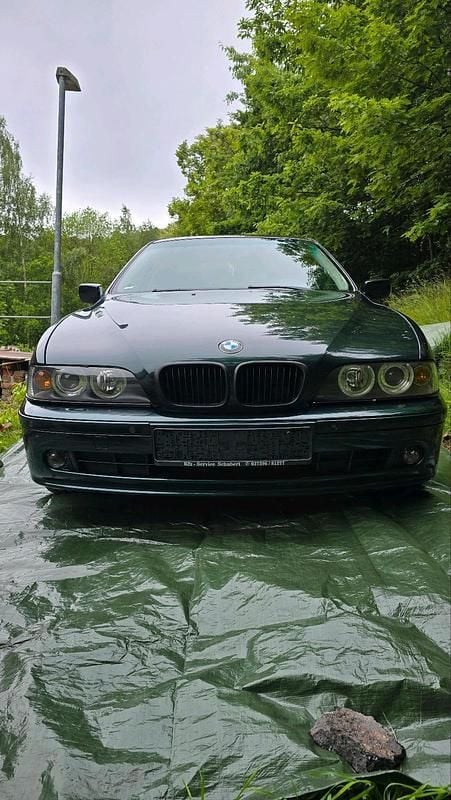 Grün Gebraucht 2000 BMW 520 Limousine | 5.000 € (Teuer) - Bild 1/4
