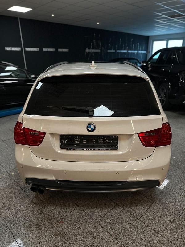 Gebraucht BMW 325 M Sport 197 PS (144 kW) 2010 Weiß Kombi