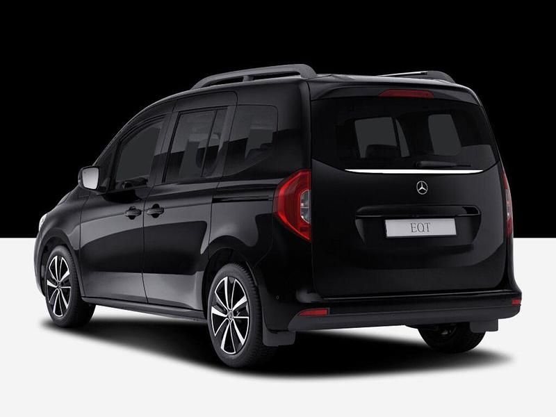 Gebraucht Mercedes EQT200 89 kW (122 PS) 2025 Schwarz Van / Kleinbus