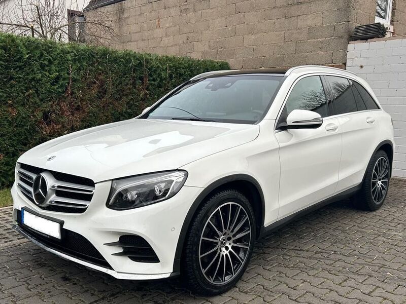 Weiß Gebraucht 2018 Mercedes GLC300 AMG line SUV | 29.500 € (Guter Preis) - Bild 1/4