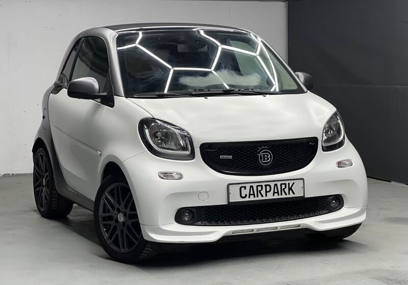 Weiß Gebraucht 2018 Smart ForTwo Cabrio Brabus Cabrio | 18.900 € (Guter Preis) - Bild 1/4