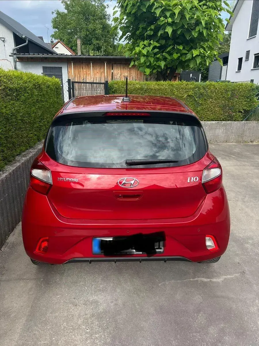 Gebraucht Hyundai i10 GO! 67 PS (49 kW) 2023 Rot Kleinwagen