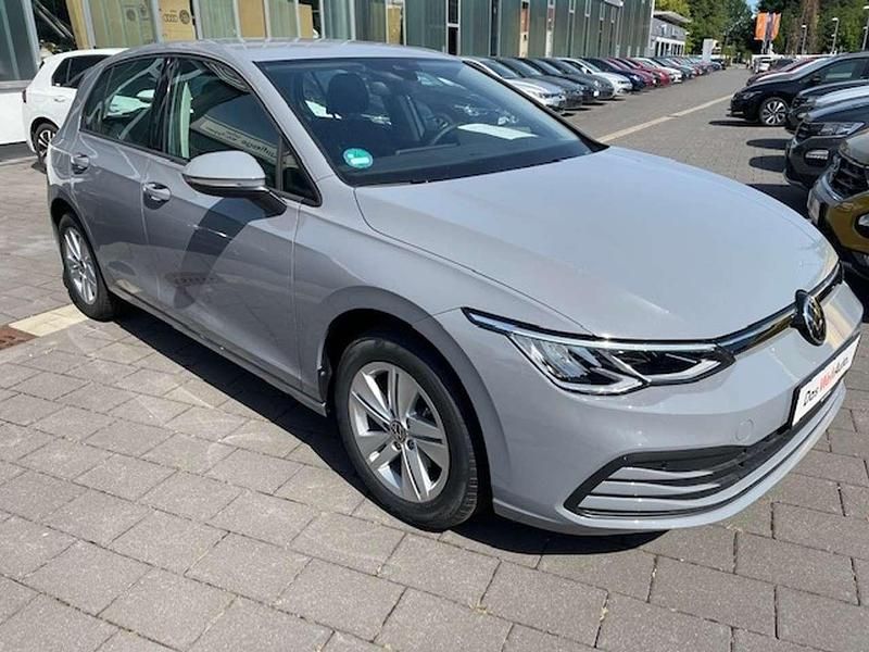 Gebraucht VW Golf VIII Life 116 PS (85 kW) 2021 Grau Limousine