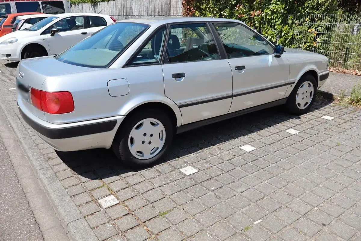Occasion Audi 80 116 ch (85 kW) 1992 Argent Berline