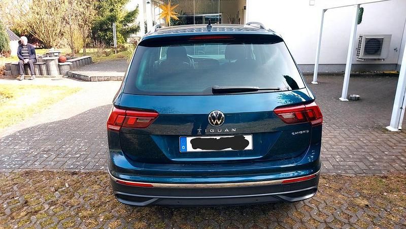 Gebraucht VW Tiguan Active 245 PS (180 kW) 2022 Blau SUV