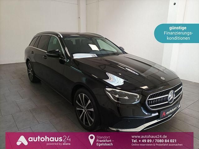 Schwarz Gebraucht 2022 Mercedes E300 Avantgarde Kombi | 30.470 € (Guter Preis) - Bild 1/4