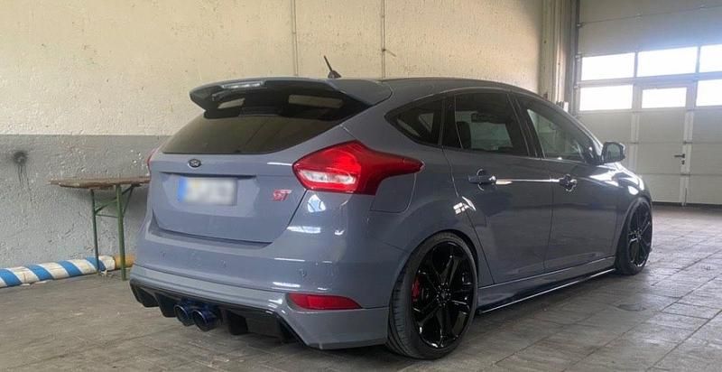 Gebraucht Ford Focus ST 290 PS (213 kW) 2017 Grau Limousine