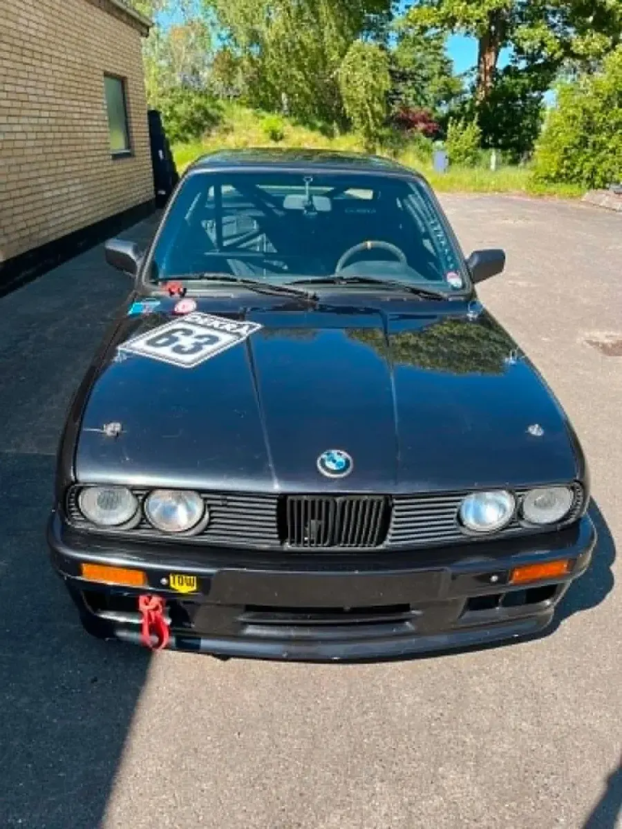 Gebraucht BMW 320 218 PS (160 kW) 1988 Schwarz Coupé