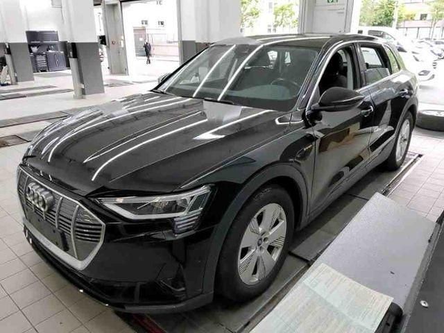 Brillantschwarz Gebraucht 2022 Audi e-tron Ambiente SUV | 26.499 € (Guter Preis) - Bild 1/3